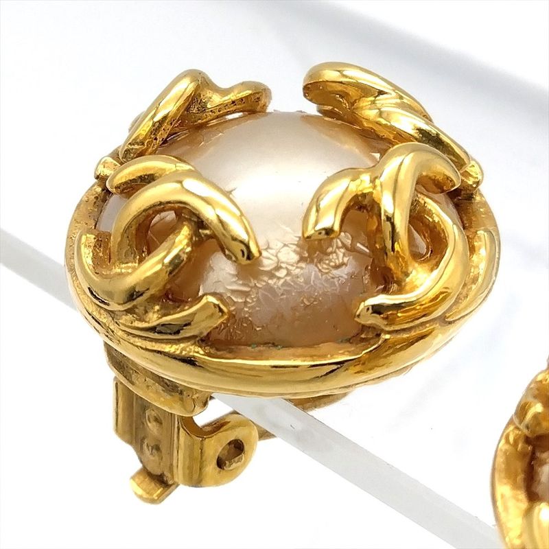 Chanel Earring 95A Gold Coco Mark Faux Pearl Vintage
