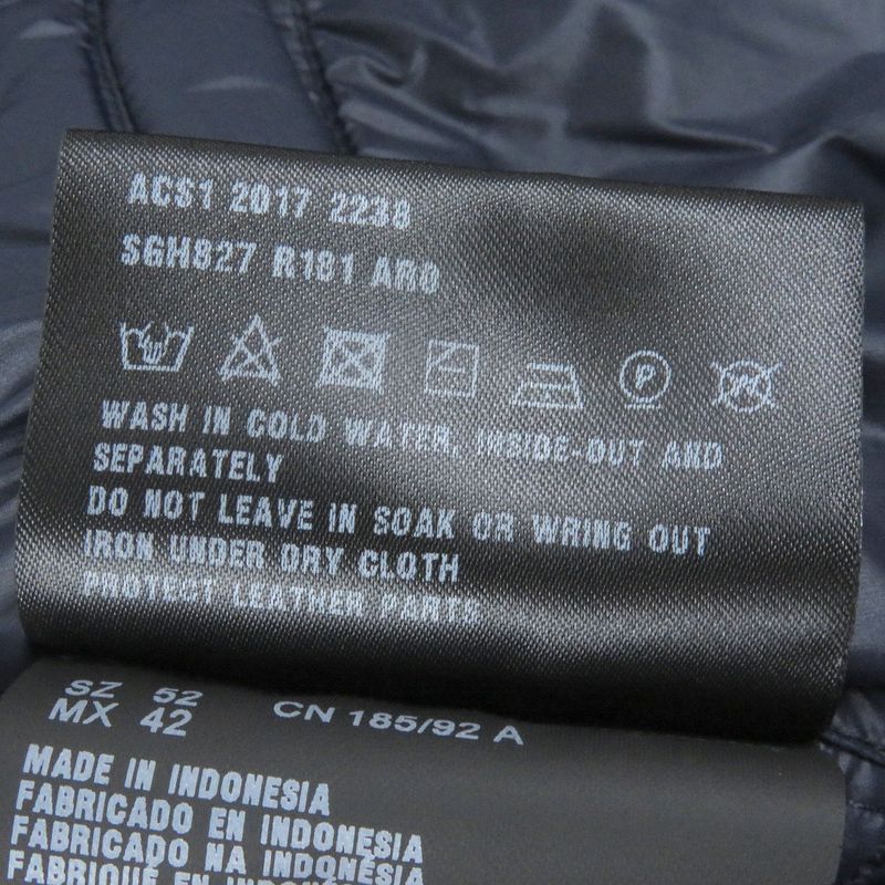 Prada Sgh827 Triangle Logo Triangle Plate Light Down Jacket Puffer Jacket Light