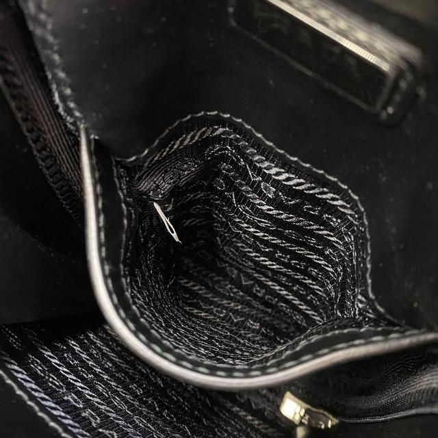 Prada 2vz039 Shoulder Bag Body Bag Mini Bag Triangle Logo Leather White