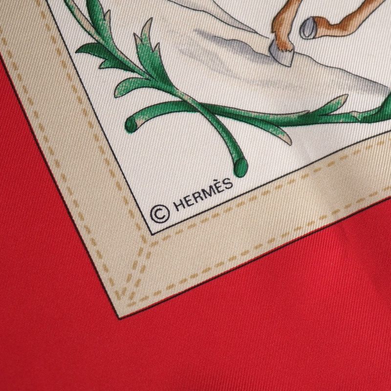 Hermes Costumes Civils Actuels Modern Civilian Attire Carré 90 Scarf Silk Twill