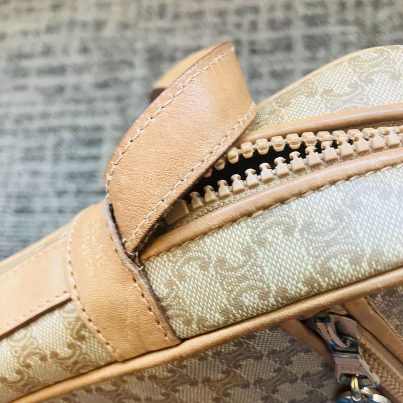 Celine Macadam Shoulder Bag : B2105