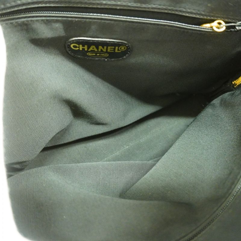 Chanel Handbag Caviar Skin Black Gold Hardware Chain Ladies