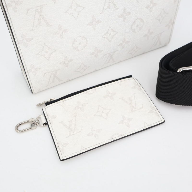 Louis Vuitton Taiga Lama Gaston Wearable Wallet Shoulder Bag